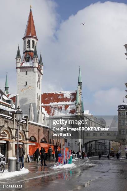 old town hall at the viktualienmarkt, snow-covered in winter, munich, bavaria, upper bavaria, germany - munich winter stock pictures, royalty-free photos & images