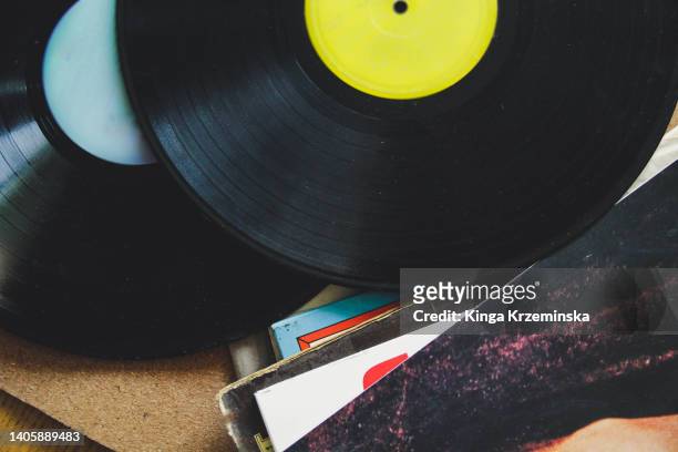records - vintage record player no people stock-fotos und bilder