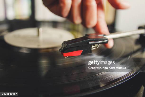 record player - vinyl records stock-fotos und bilder