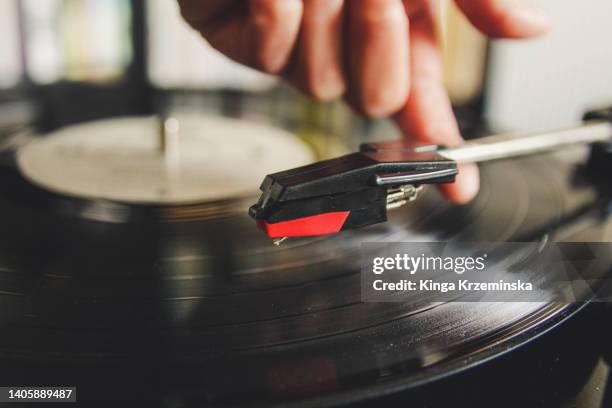 record player - disco fotografías e imágenes de stock