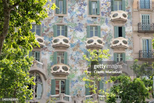 casa batllo facade - antonio gaudi stock pictures, royalty-free photos & images