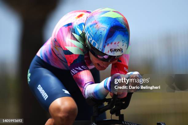 Elise Chabbey of Switzerland and Team Canyon//Sram Racing sprints during the 33rd Giro d'Italia Donne 2022 - Stage 1 a 4,7km individual time trial...