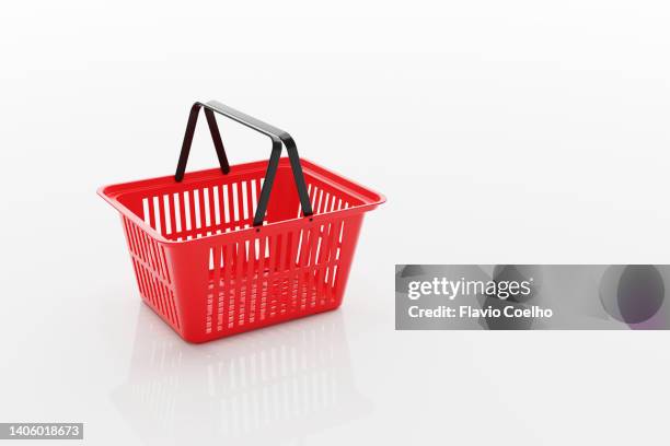 shopping basket - boodschappenmand stockfoto's en -beelden