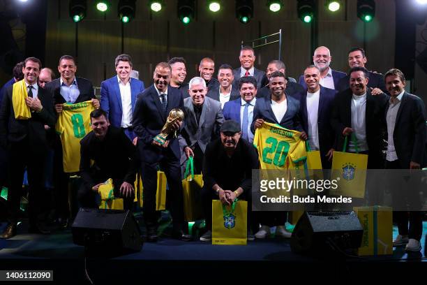 Brazilian formers football players pose for photographers during a ceremony organized by Brazilian Football Confederation to honor 2002 FIFA World...