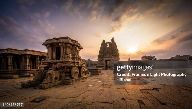 stone chariot of hampi - indian temples stock pictures, royalty-free photos & images