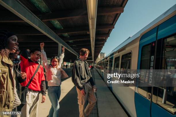 Friends Catching Train 5,958 Friends On Train Station Stock Photos, High-Res Pictures, and ...