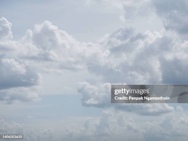 stratus white clouds in the blue sky natural background beautiful nature environment space for write - 高層雲 個照片及圖片檔