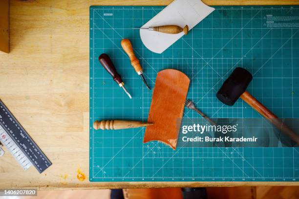leather crafting tools leather smith's work desk work bench work tool in studio - worktop imagens e fotografias de stock