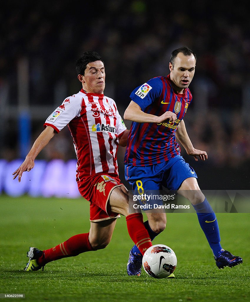 Barcelona v Sporting Gijon - La Liga