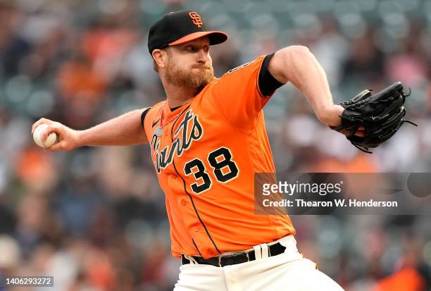 Alex Cobb of the San Francisco Giants pitches against the Chicago White Sox in the top of the first inning at Oracle Park on July 01, 2022 in San...