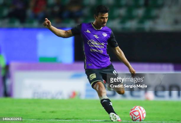 Oswaldo Alanis of Mazatlan kicks the ball during the 1st round match between Mazatlan FC and Puebla as part of Torneo Apertura 2022 Liga MX at Kraken...