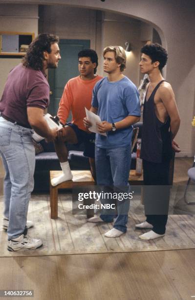 Pilot" Episode 1 -- AIr Date -- Pictured: Bob Golic as Michael Rogers, Mario Lopez as A.C. Slater, Mark-Paul Gosselaar as Zack Morris, Dustin Diamond...