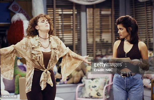 Guess Who's Coming to College?" Episode 2 -- Air Date -- Pictured: Kiersten Warren as Alex Tabor, Tiffani Thiessen as Kelly Kapowski -- Photo by:...