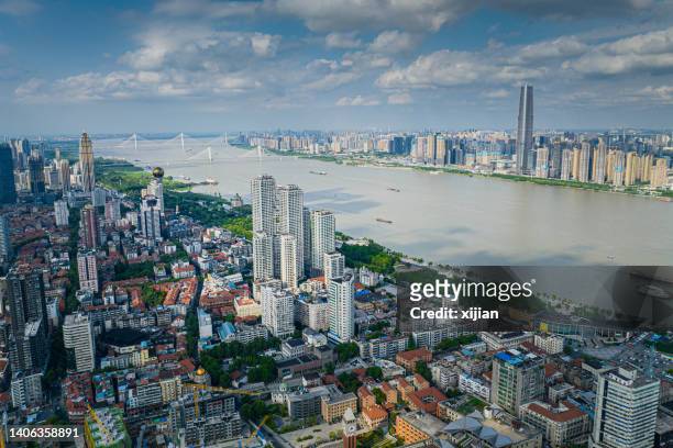 aerial view of  wuhan city with yangtze river,china - wuhan 個照片及圖片檔