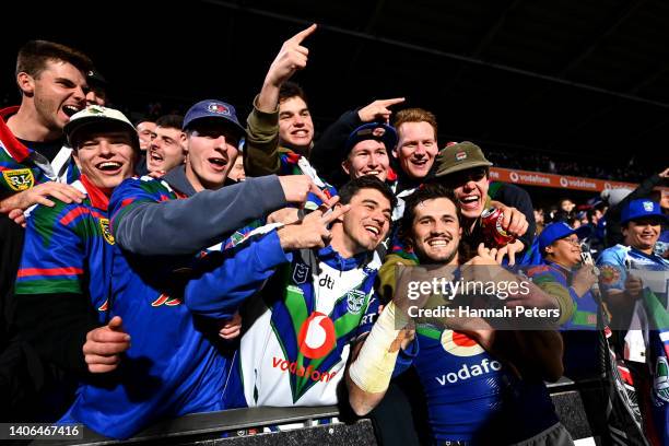 Josh Curran of the Warriors thanks the crowd after winning the round 16 NRL match between the New Zealand Warriors and the Wests Tigers at Mt Smart...