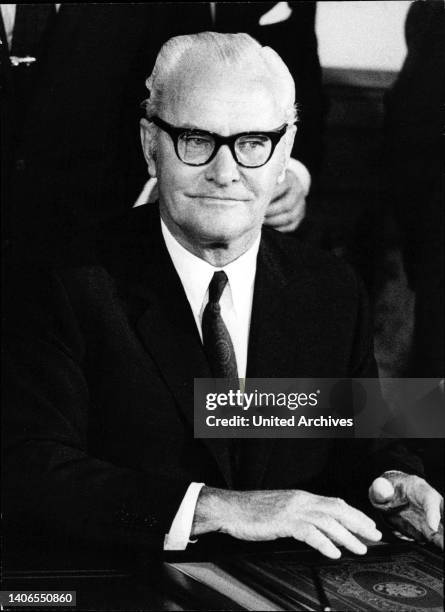 Kenneth Rushing Kenneth Rush Photos and Premium High Res Pictures - Getty Images