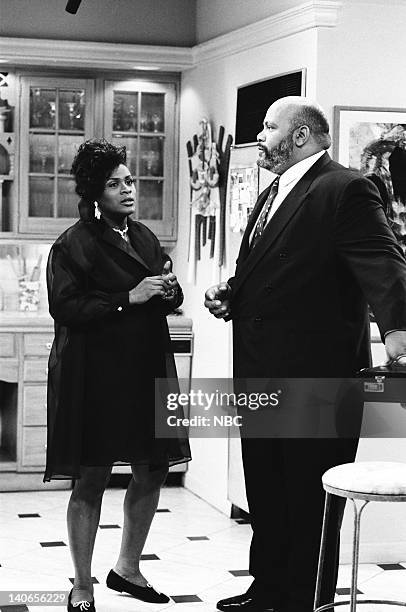 The Best Laid Plans" Episode 17 -- Pictured: Janet Hubert as Vivian Banks, Alfonso Ribeiro as Carlton Banks -- Photo by: Ron Tom/NBCU Photo Bank