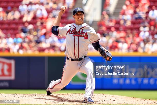 Charlie Morton of the Atlanta Braves throws a pitch during the second inning in the game against the Cincinnati Reds at Great American Ball Park on...