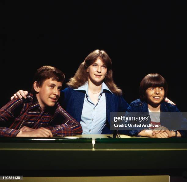 Quizshow im Vorabendprogramm, Deutschland 1977 - 1980, Rateteam Schüler aus Berlin: Christian Riedel, Carola Danieleit, Oliver Rohrbeck.