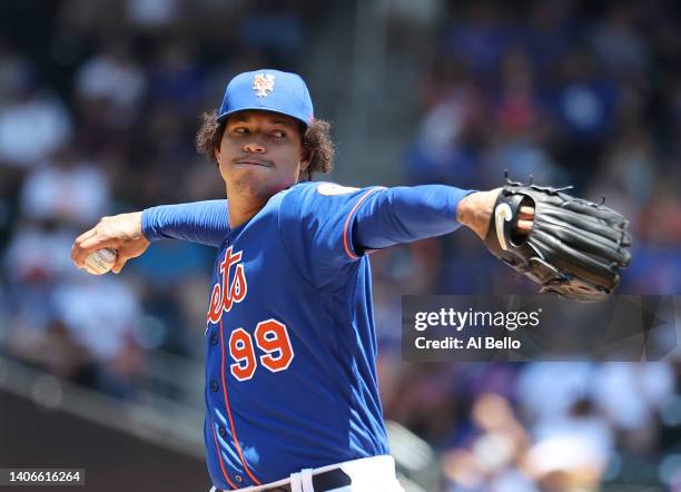 Taijuan Walker of the New York Mets pitches against the Houston Astros during their game at Citi Field on June 29, 2022 in New York City.