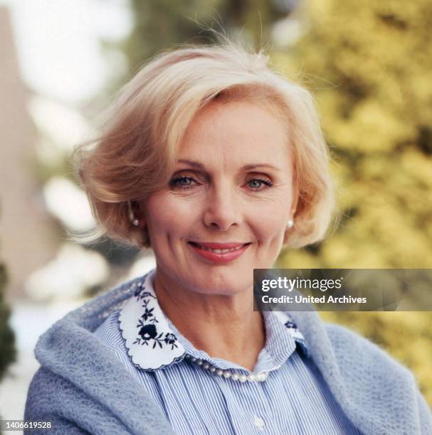 417 Maria Deutsch Stock Photos, High-Res Pictures, and Images - Getty ...