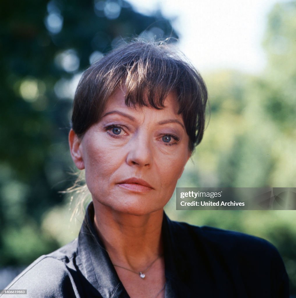 Karin Baal