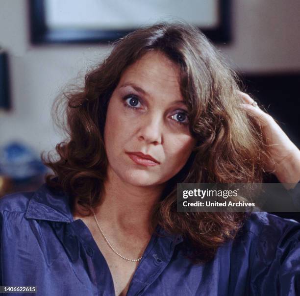 Gila von Weitershausen, deutsche Schauspielerin, in der Fernsehproduktion 'Die ewigen Gefühle', Deutschland 1986.