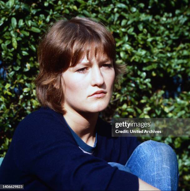 Beate S. - Geschichte einer Zwanzigjährigen, Fernsehserie, Deutschland 1978 - 1979, Darsteller: Suzanne von Borsody.