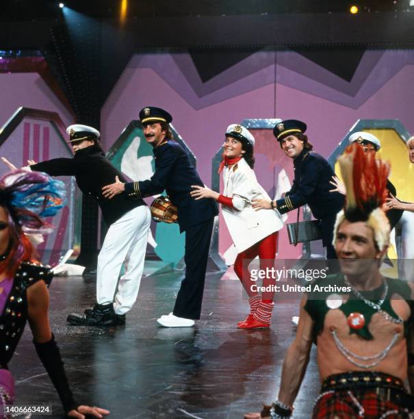 Ricchi e Poveri, Angelo Sotigu, Angela Brambati, Franco Gatti, italienische Popgruppe, hier bei einem TV Auftritt, 1984.