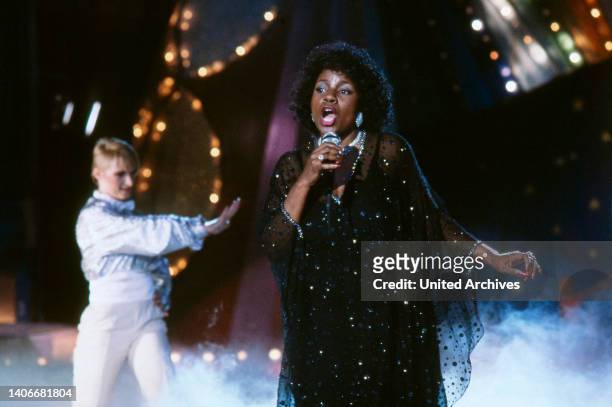 Gloria Gaynor, amerikanische Soul und Pop Sängerin, erfolgreich auch mit Disco-Hits in den 1970er und 1980er Jahren, Gaststar in der...