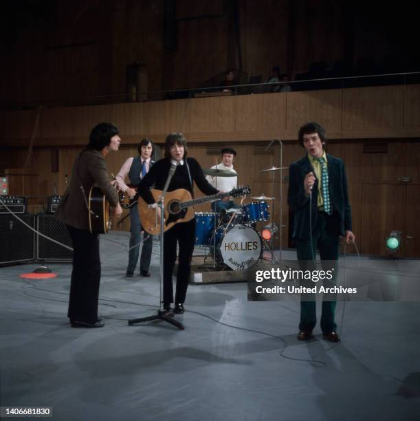 The Hollies, britische Rock-Pop Gruppe, Eric Haydock, Allan Clark, Graham Nash, Bobby Elliot, Tony Hicks, bei einem Auftritt circa 1965.