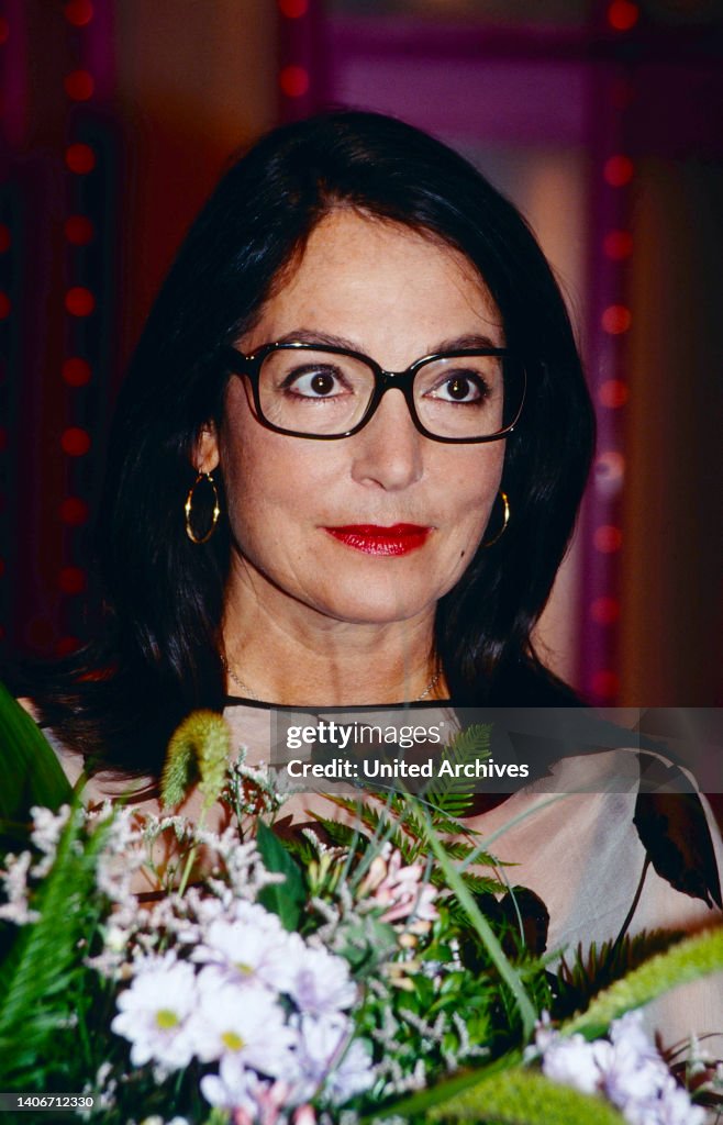 Nana Mouskouri