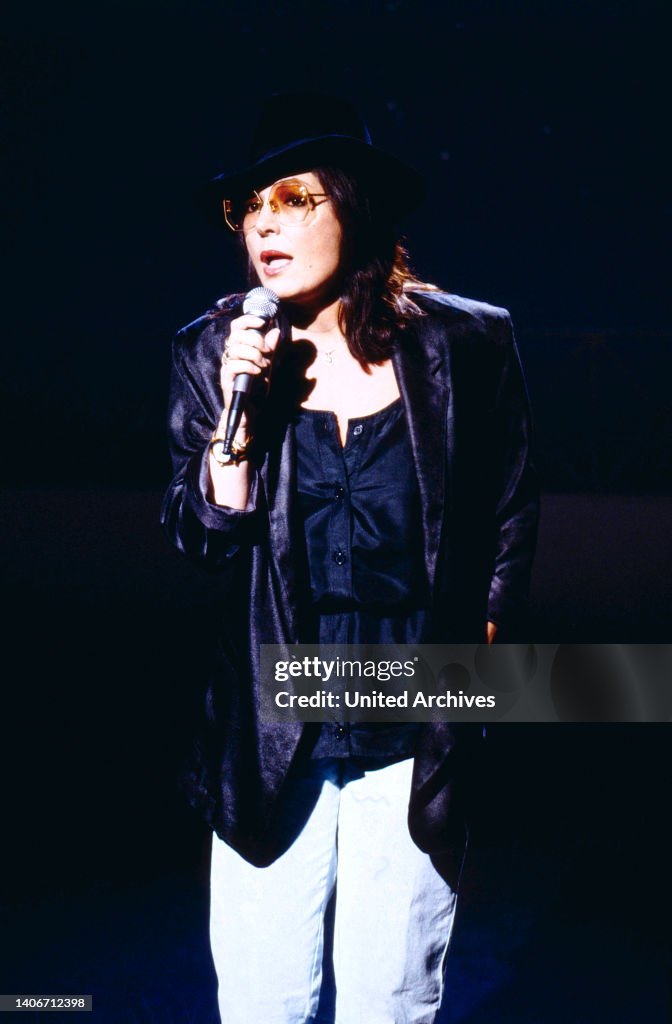 Nana Mouskouri