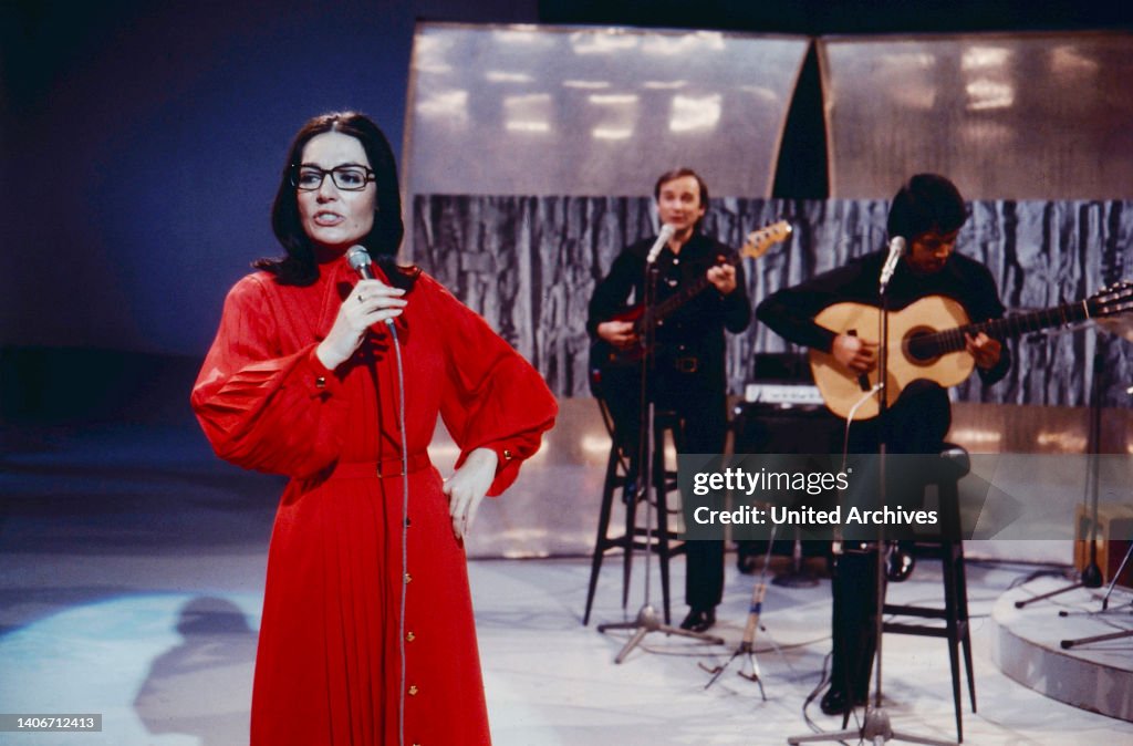 Nana Mouskouri