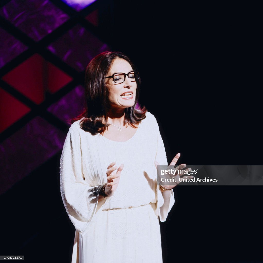 Nana Mouskouri