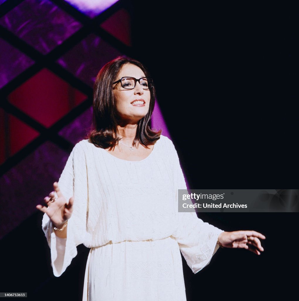 Nana Mouskouri