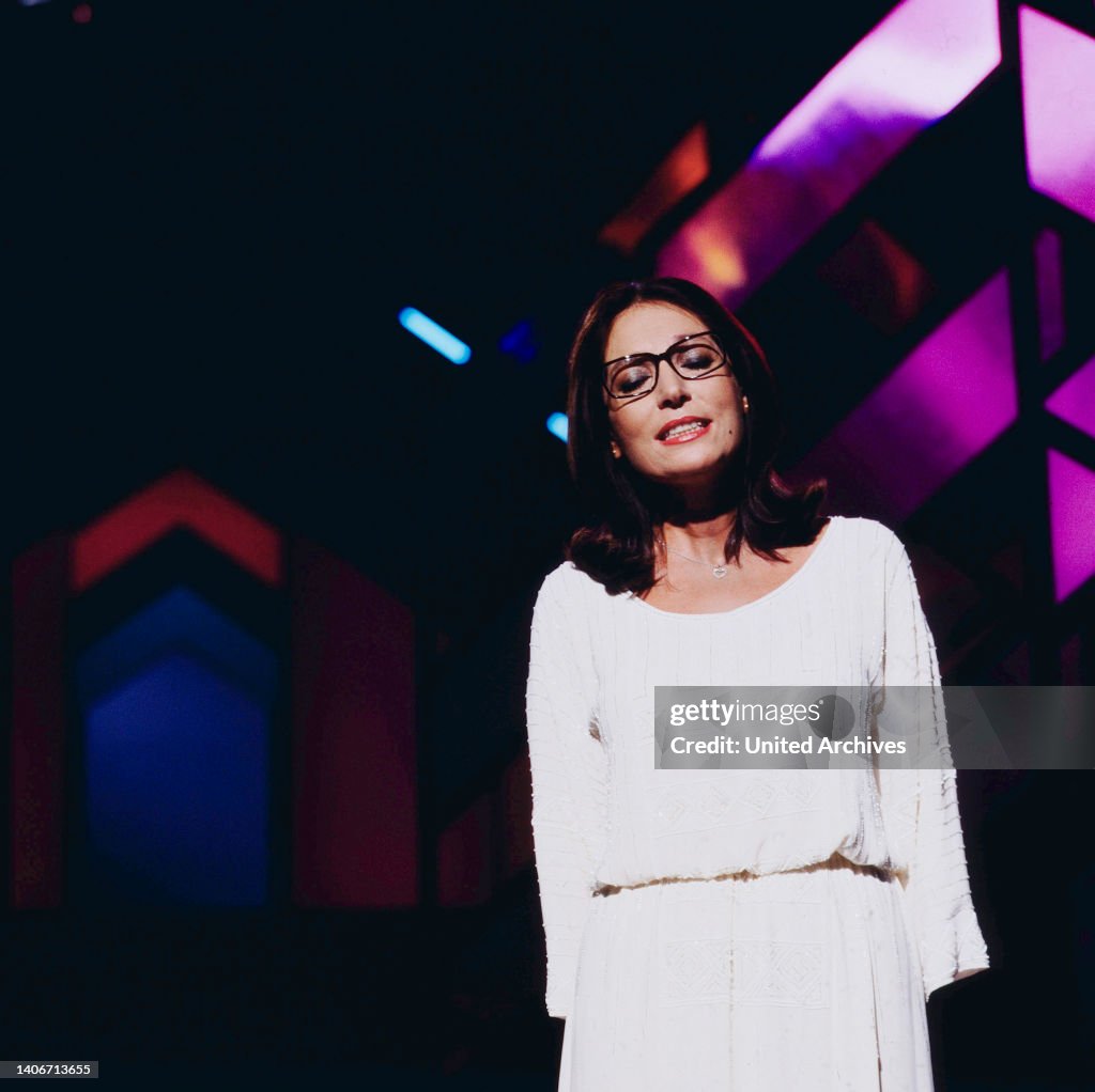 Nana Mouskouri