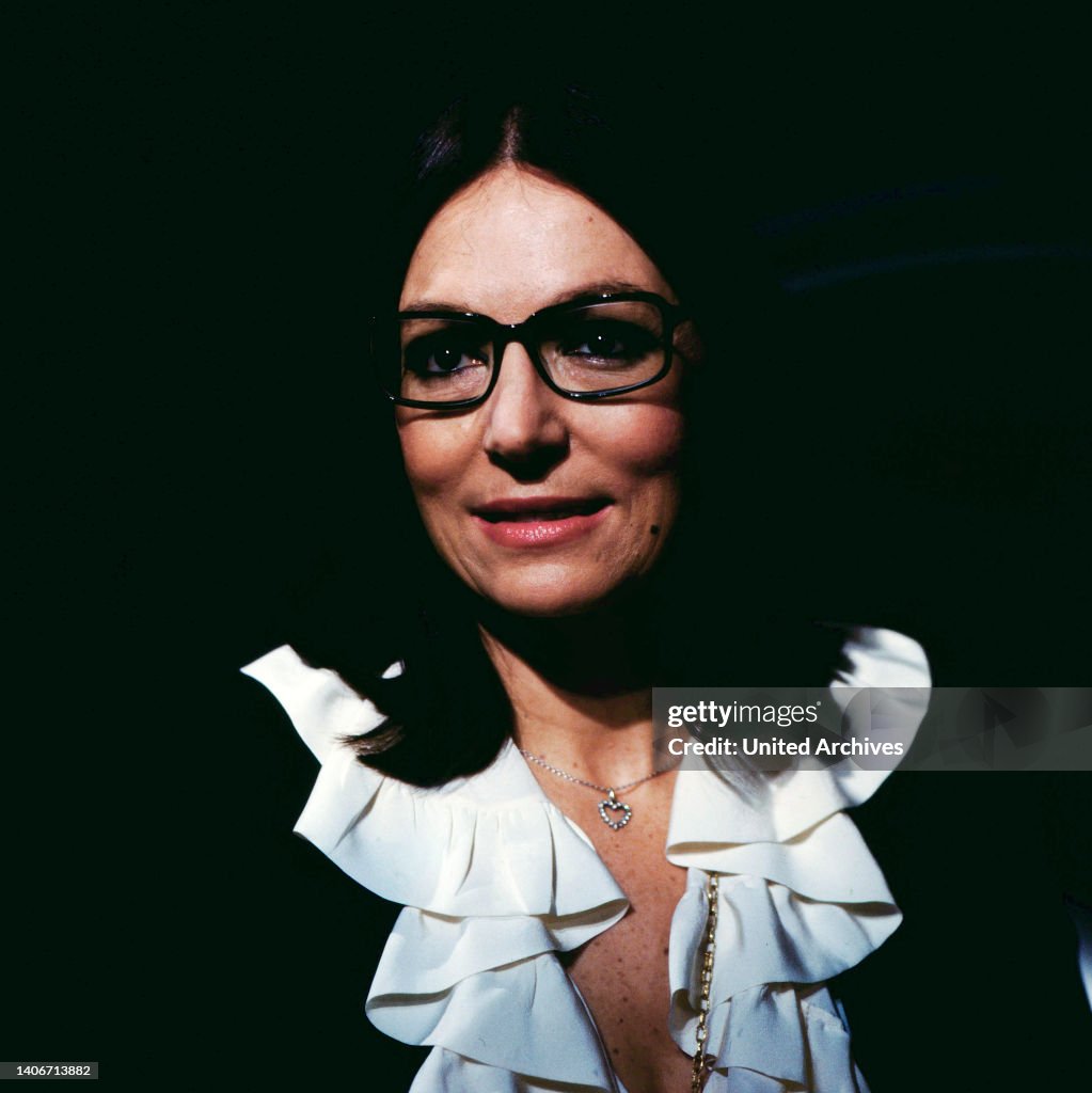 Nana Mouskouri
