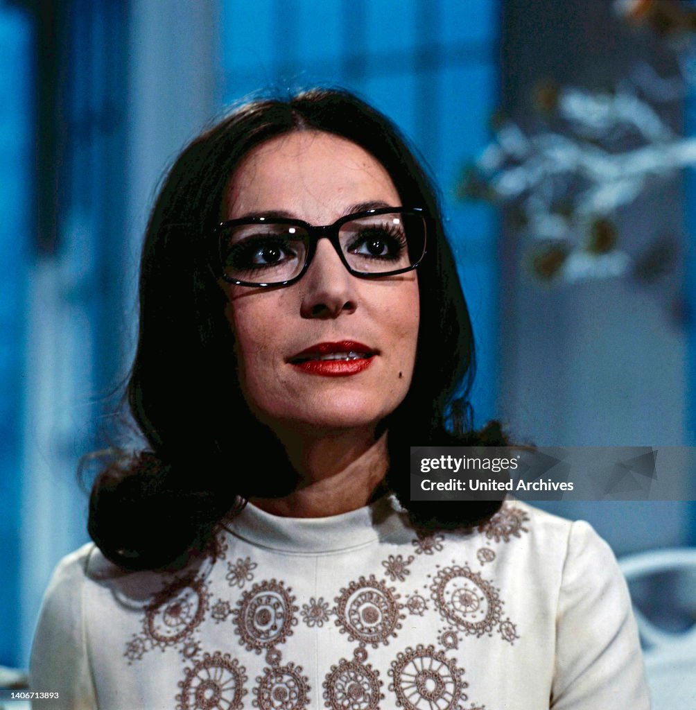 Nana Mouskouri