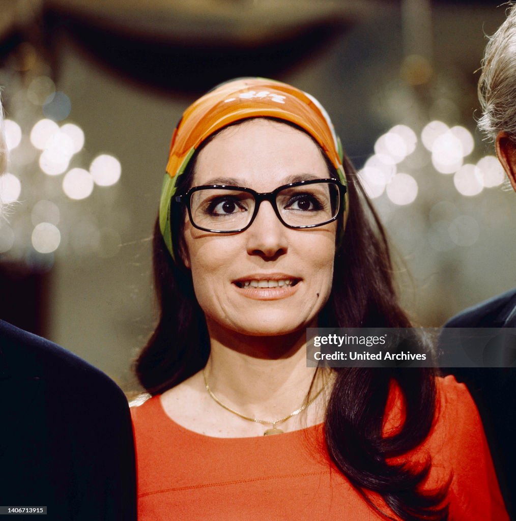 Nana Mouskouri