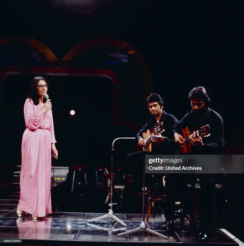 Nana Mouskouri