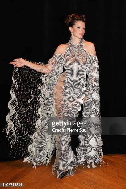 Julia Fox attends the Iris Van Herpen Haute Couture Fall Winter 2022 2023 show as part of Paris Fashion Week on July 04, 2022 in Paris, France.