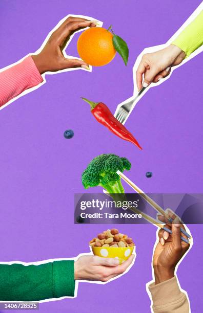 hands holding healthy ingredients - vegetarianism - fotografias e filmes do acervo