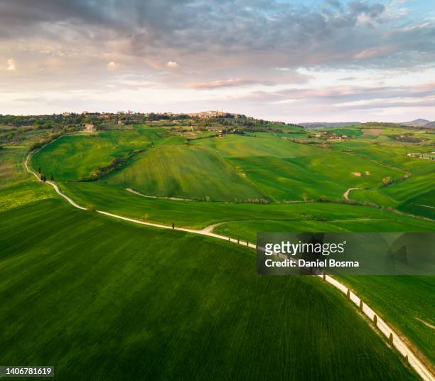 aerial view of the val d'orcia near pienza during sunset - 壮大な景観 ストックフォトと画像