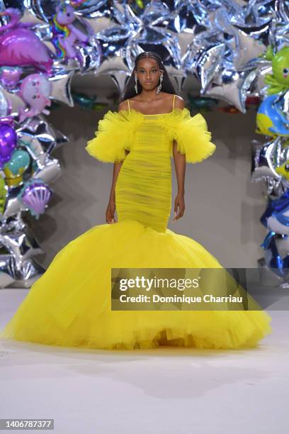 Model walks the runway during the Giambattista Valli Haute Couture Fall Winter 2022 2023 show as part of Paris Fashion Week on July 04, 2022 in...