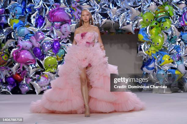 Model walks the runway during the Giambattista Valli Haute Couture Fall Winter 2022 2023 show as part of Paris Fashion Week on July 04, 2022 in...