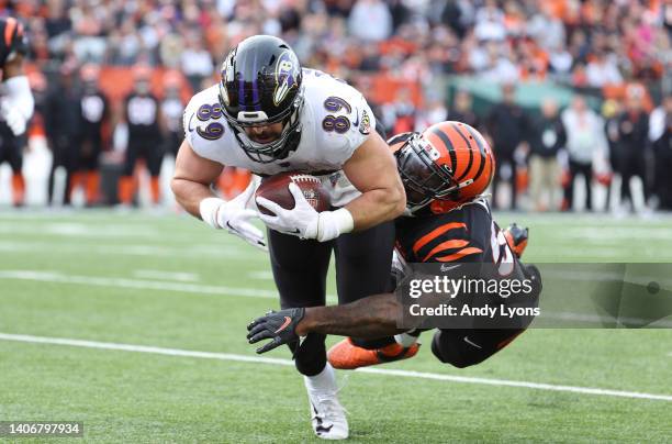 Mark Andrews of the Baltimore Ravens against the Cincinnati Bengals at Paul Brown Stadium on December 26, 2021 in Cincinnati, Ohio.