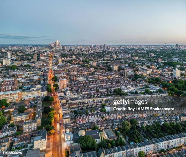 london from drone perspective,  looking south along the a10 from stoke newington - roy james shakespeare stock pictures, royalty-free photos & images