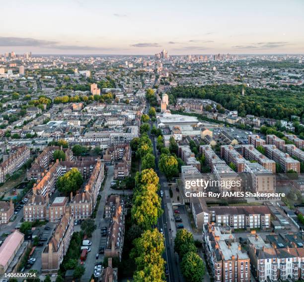 london from drone perspective,  looking south along the a10 from stamford hill - roy james shakespeare stock pictures, royalty-free photos & images