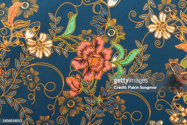 full frame thai silk traditional motif textile and texture background. - batik 個照片及圖片檔